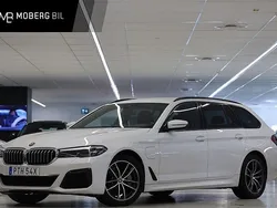 Vit Begagnad 2022 BMW 530e M Sport Kombi | 339 900 kr (Marknadspris)