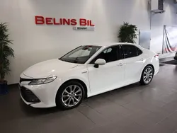 Vit Begagnad 2020 Toyota Camry Executive Sedan | 279 500 kr