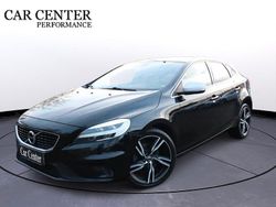 Svart Begagnad 2016 Volvo V40 R-Design Halvkombi | 159 900 kr (Marknadspris)