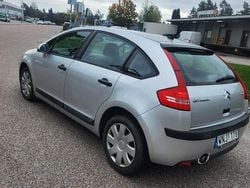 Silver Begagnad 2005 Citroën C4 Halvkombi | 29 000 kr (Marknadspris)
