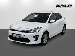 Vit Begagnad 2022 Kia Rio Advance Halvkombi | 169 900 kr (Marknadspris)