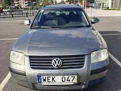 Grå Begagnad 2004 VW Passat Trendline Kombi | 30 000 kr (Lite dyr)