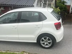 Vit Begagnad 2014 VW Polo Halvkombi | 81 000 kr (Marknadspris)