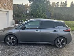 Grå Begagnad 2020 Nissan Leaf Halvkombi | 135 000 kr (Bra pris)