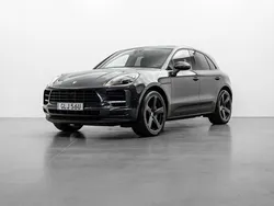 Mörkgrå Begagnad 2020 Porsche Macan S SUV | 699 000 kr