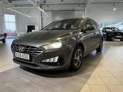 Grå Begagnad 2023 Hyundai i30 Essential Kombi | 209 800 kr (Marknadspris)