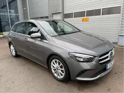 Grå Begagnad 2020 Mercedes B180 Minibuss | 210 000 kr (Bra pris)