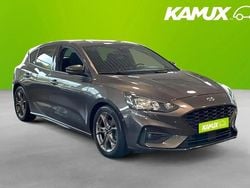 Silver/grå Begagnad 2019 Ford Focus ST-Line Halvkombi | 149 800 kr (Marknadspris)