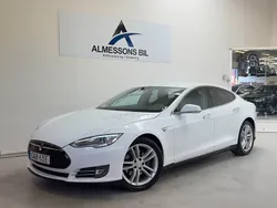 Vit Begagnad 2015 Tesla Model S Sedan | 199 900 kr (Superpris)
