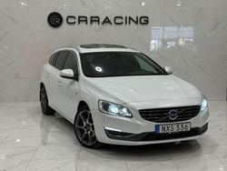 Vit Begagnad 2014 Volvo V60 Ocean Race Kombi | 124 900 kr (Marknadspris)