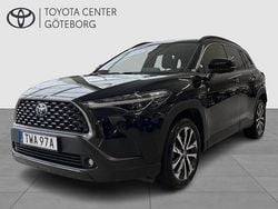 Svart Begagnad 2024 Toyota Corolla Cross Style SUV | 384 900 kr (Marknadspris)