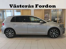 Silver Begagnad 2018 VW Golf VII Halvkombi | 149 900 kr (Marknadspris)