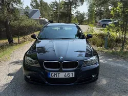 Svart Begagnad 2012 BMW 320 Kombi | 149 000 kr (Bra pris)