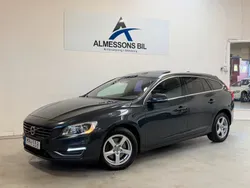 Grå Begagnad 2014 Volvo V60 Summum Kombi | 129 900 kr (Marknadspris)