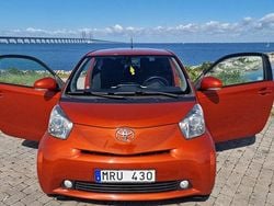Orange Begagnad 2011 Toyota iQ Halvkombi | 30 800 kr (Bra pris)