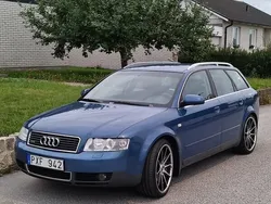 Blå Begagnad 2003 Audi A4 Comfort Kombi | 24 900 kr (Marknadspris)