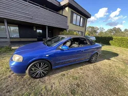 Blå Begagnad 2002 Opel Astra Cabriolet Cab | 20 000 kr