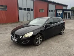 Svart Begagnad 2011 Volvo V60 Momentum Kombi | 48 000 kr (Dyr)