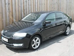 Svart Begagnad 2013 Skoda Rapid Elegance Halvkombi | 84 900 kr (Superpris)