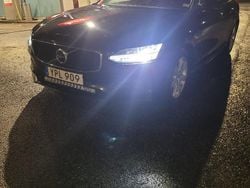 Begagnad 2019 Volvo V90 Momentum Kombi | 160 000 kr (Marknadspris)