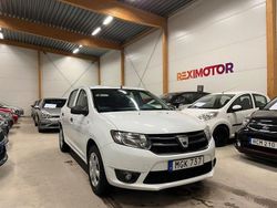 Vit Begagnad 2015 Dacia Sandero Halvkombi | 54 900 kr (Marknadspris)