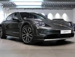 Grå (volcano grey metallic) Begagnad 2023 Porsche Taycan Cross Turismo Sedan | 795 000 kr (Superpris)