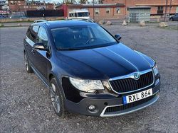 Brun Begagnad 2013 Skoda Superb Elegance Kombi | 65 000 kr (Bra pris)