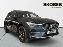 Mörkblå (blå) Ny 2025 Volvo XC60 Core SUV | 573 800 kr (Bra pris)