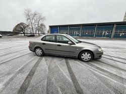 Grå Begagnad 2005 Saab 9-3 Linear Sedan | 27 500 kr (Marknadspris)