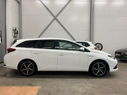 Vit Begagnad 2018 Toyota Auris Touring Sports Edition Kombi | 164 900 kr (Marknadspris)
