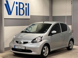 Silver Begagnad 2007 Toyota Aygo Halvkombi | 22 900 kr (Marknadspris)