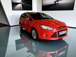 Röd Begagnad 2013 Ford Focus Titanium Kombi | 54 900 kr (Marknadspris)