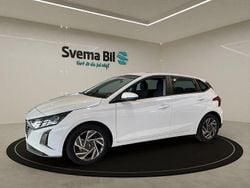 Atlas white Ny 2024 Hyundai i20 Essential Halvkombi | 206 500 kr (Marknadspris)