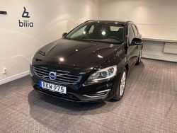Svart Begagnad 2018 Volvo V60 Momentum Kombi | 189 000 kr (Superpris)
