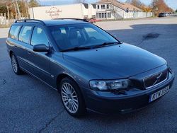 Grå Begagnad 2003 Volvo V70 Kombi | 47 000 kr (Marknadspris)