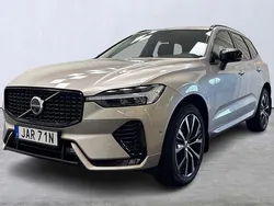 Ljusgrå (grå) Begagnad 2023 Volvo XC60 Plus SUV | 549 900 kr