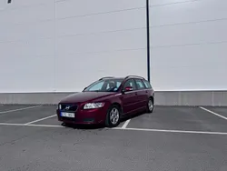 Röd Begagnad 2011 Volvo V50 Kinetic Kombi | 36 000 kr (Superpris)