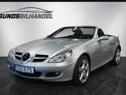 Ljusgrå Begagnad 2006 Mercedes SLK200 Cab | 109 900 kr (Marknadspris)