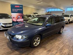 Mörkblå Begagnad 2002 Volvo V70 Business Edition Kombi | 24 900 kr (Lite dyr)