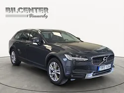 Grå Begagnad 2018 Volvo V90 CC Kombi | 319 900 kr (Marknadspris)