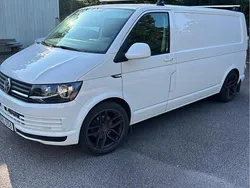 Vit Begagnad 2017 VW T6 Van | 177 000 kr (Bra pris)