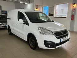 Vit Begagnad 2015 Peugeot Partner Minibuss | 59 900 kr (Marknadspris)