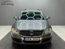 Ljusgrå (grå) Begagnad 2006 VW Passat Trendline Kombi | 22 900 kr (Marknadspris)