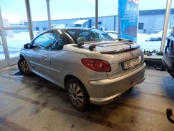 Ljusgrå Begagnad 2006 Peugeot 206 CC Cab | 49 000 kr (Dyr)