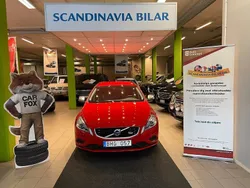 Röd Begagnad 2013 Volvo V60 R-Design Momentum Kombi | 174 900 kr (Marknadspris)