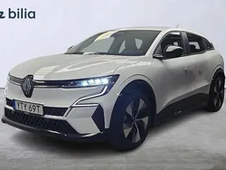 Vit Begagnad 2022 Renault Mégane Equilibre Halvkombi | 319 000 kr (Marknadspris)