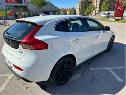Vit Begagnad 2015 Volvo V40 Momentum Kombi | 89 500 kr (Bra pris)