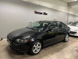 Svart Begagnad 2006 Volvo S40 Sedan | 28 500 kr (Marknadspris)