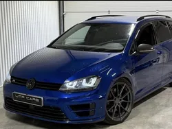 Blå Begagnad 2017 VW Golf VII R Kombi | 260 000 kr (Marknadspris)