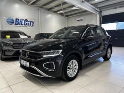 Svart Begagnad 2023 VW T-Roc Life SUV | 239 900 kr (Marknadspris)